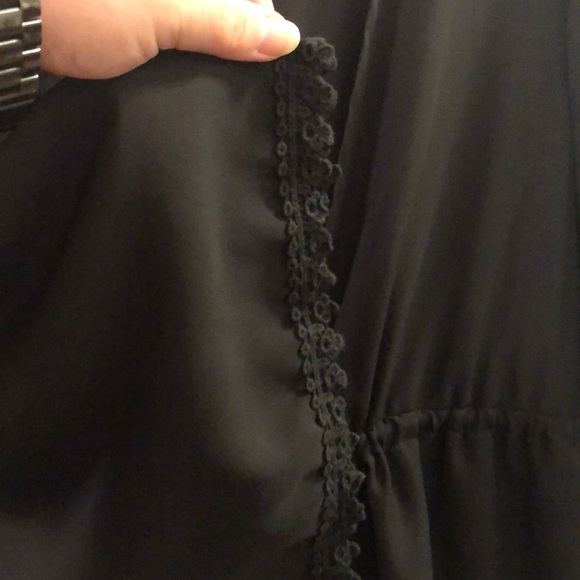 NWT. Torrid black top. - Picture 6 of 8